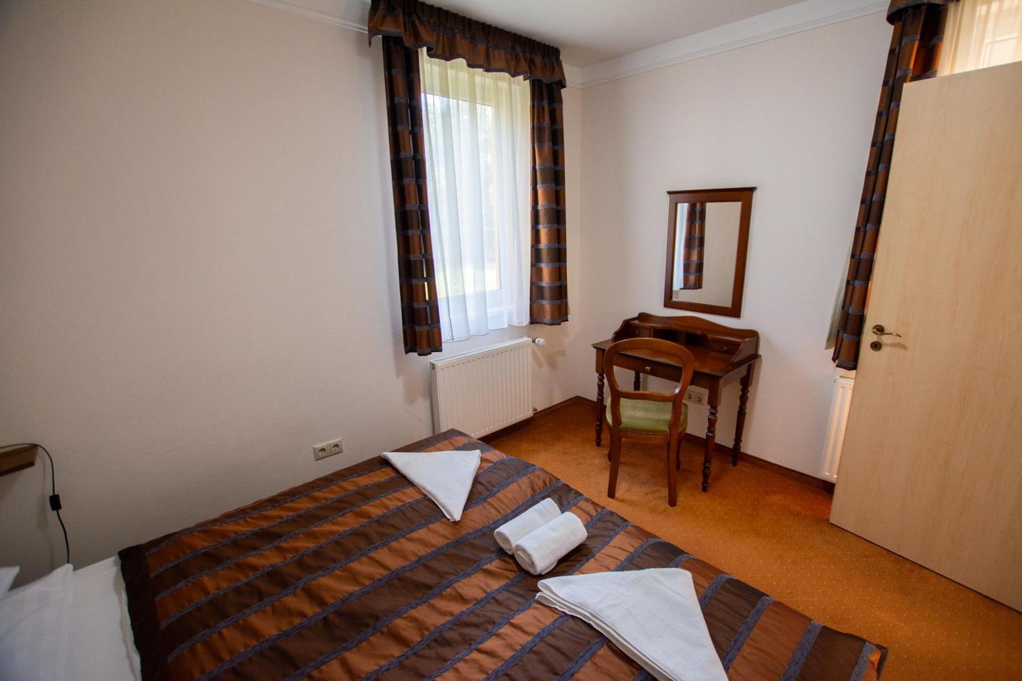 Bernadett Villa Apartman 3 Bük Extérieur photo